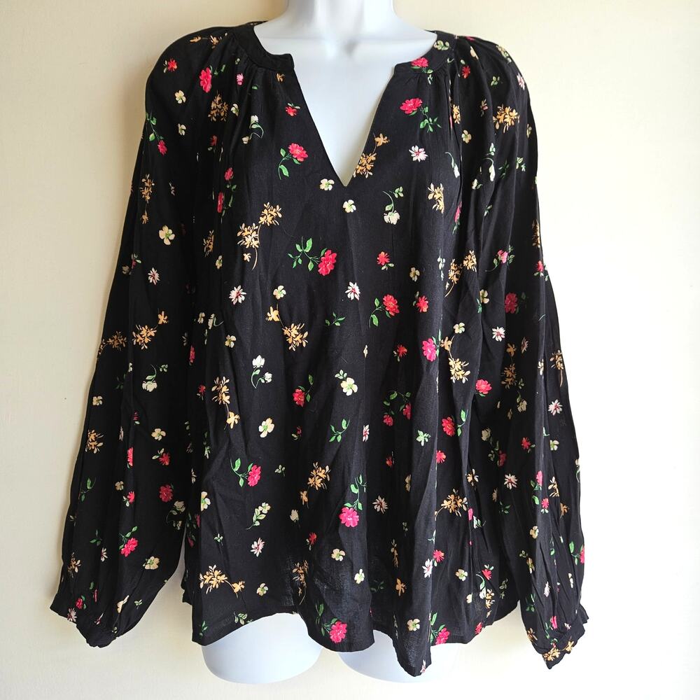 Old Navy Dark Floral Long Sleeve Blouse Size M Cottagecore Whimsigoth Boho‎